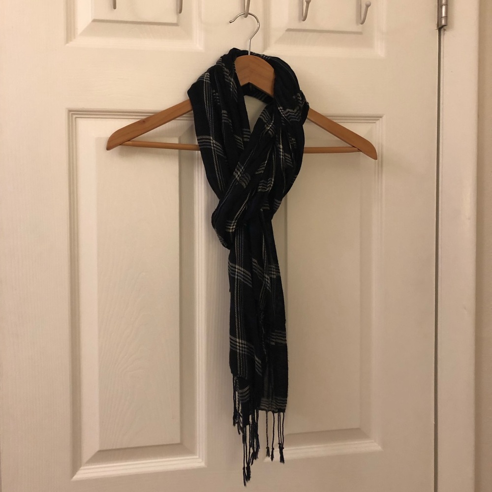 Banana Republic Factory scarf